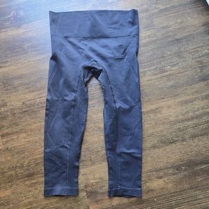 Athleta Capri Leggings